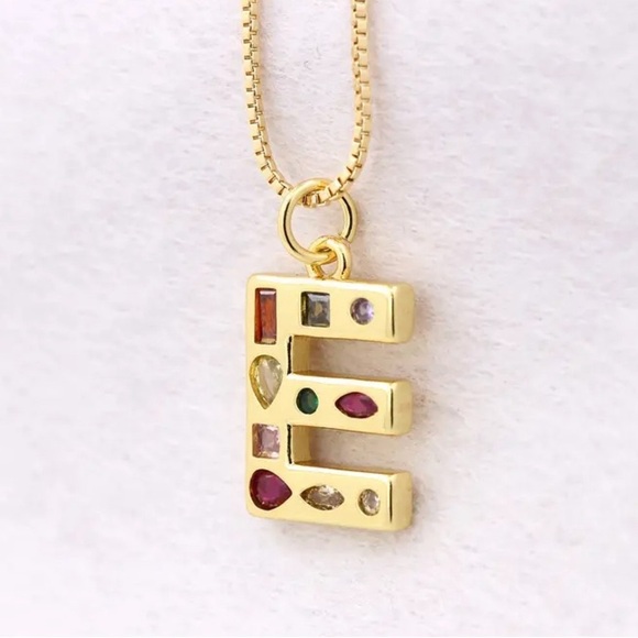 Letter “E” Pendant on Gold Coloured Chain - Picture 1 of 1